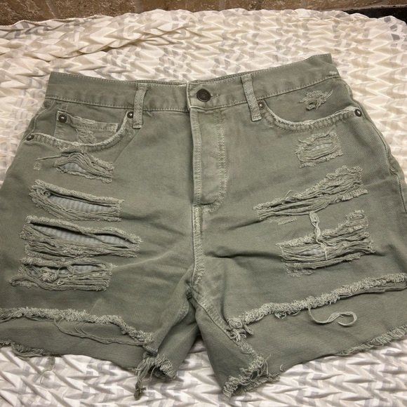 Free People Maggie Mid Rise Shorts ARMY NWT SIZE 25 - Picture 1 of 8